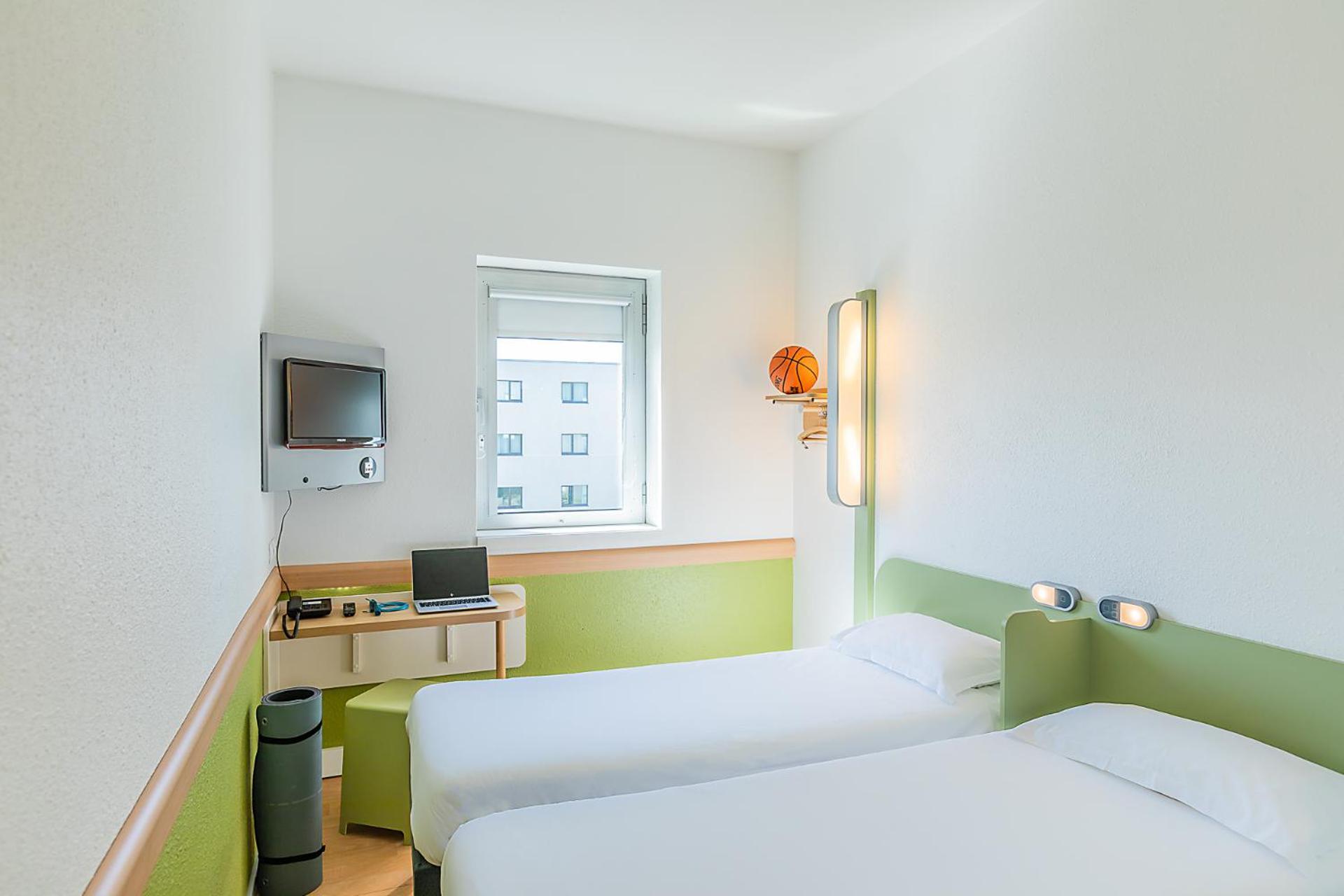 Hotel Ibis Budget Porto Gaia Vila Nova de Gaia Exterior photo